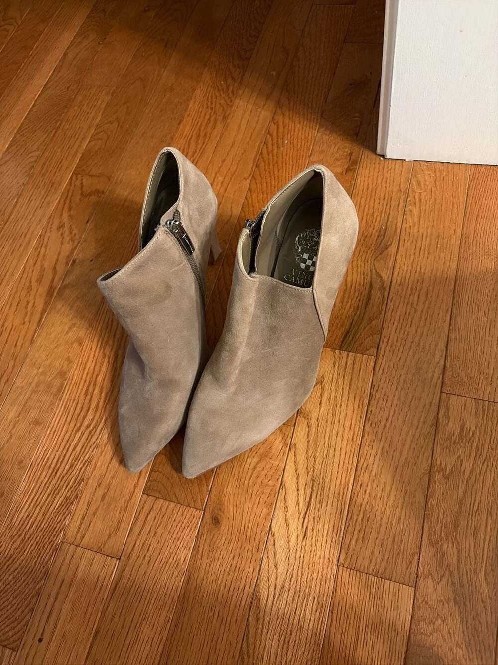 Vince Camuto Taupe Suede Pointed Toe Ankle Booties Size 8.5M